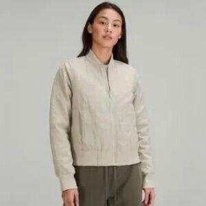 Lululemon Non-Stop Reversable Bomber Jacket in Raw Linen, size 8